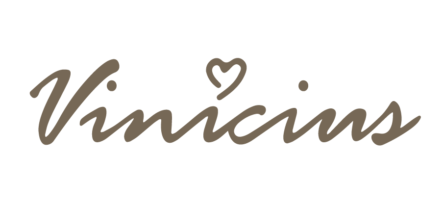 logo vinicius - Restaurante en Can Picafort